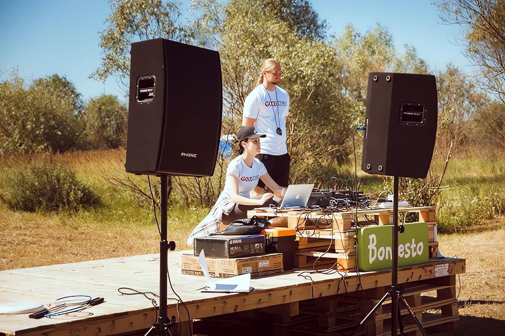 Световое оборудование для дискотек, цветомузыка, светомузыка